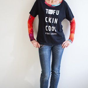 Vegan Tofu Pun t-shirt Relaxed Fit Black Funny Print Too Cool for Cruel Small M
